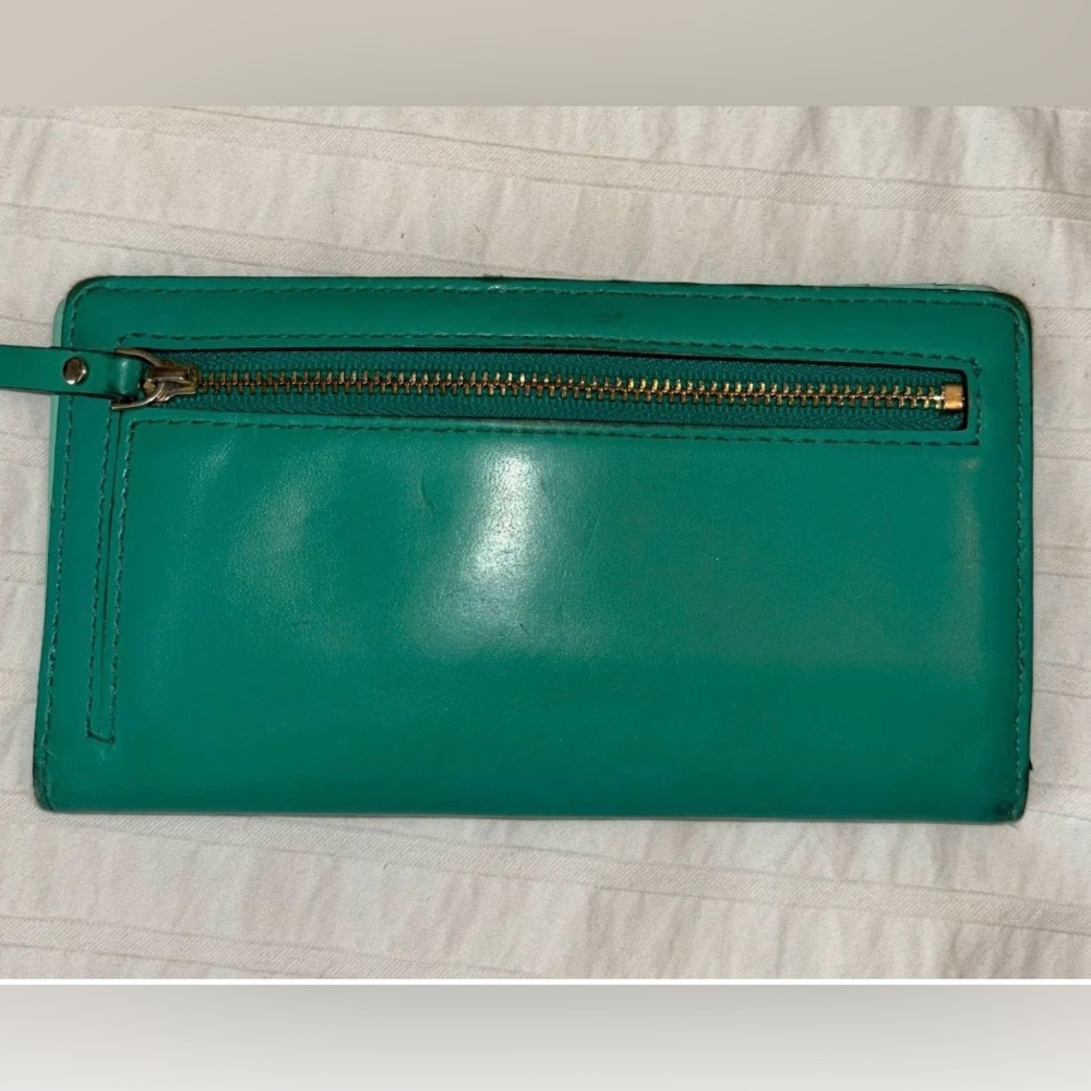 Kate Spade Wallet - Picture 2 of 3